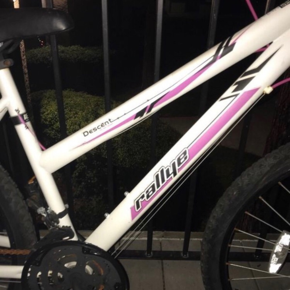 Bike - Picture 5 of 8